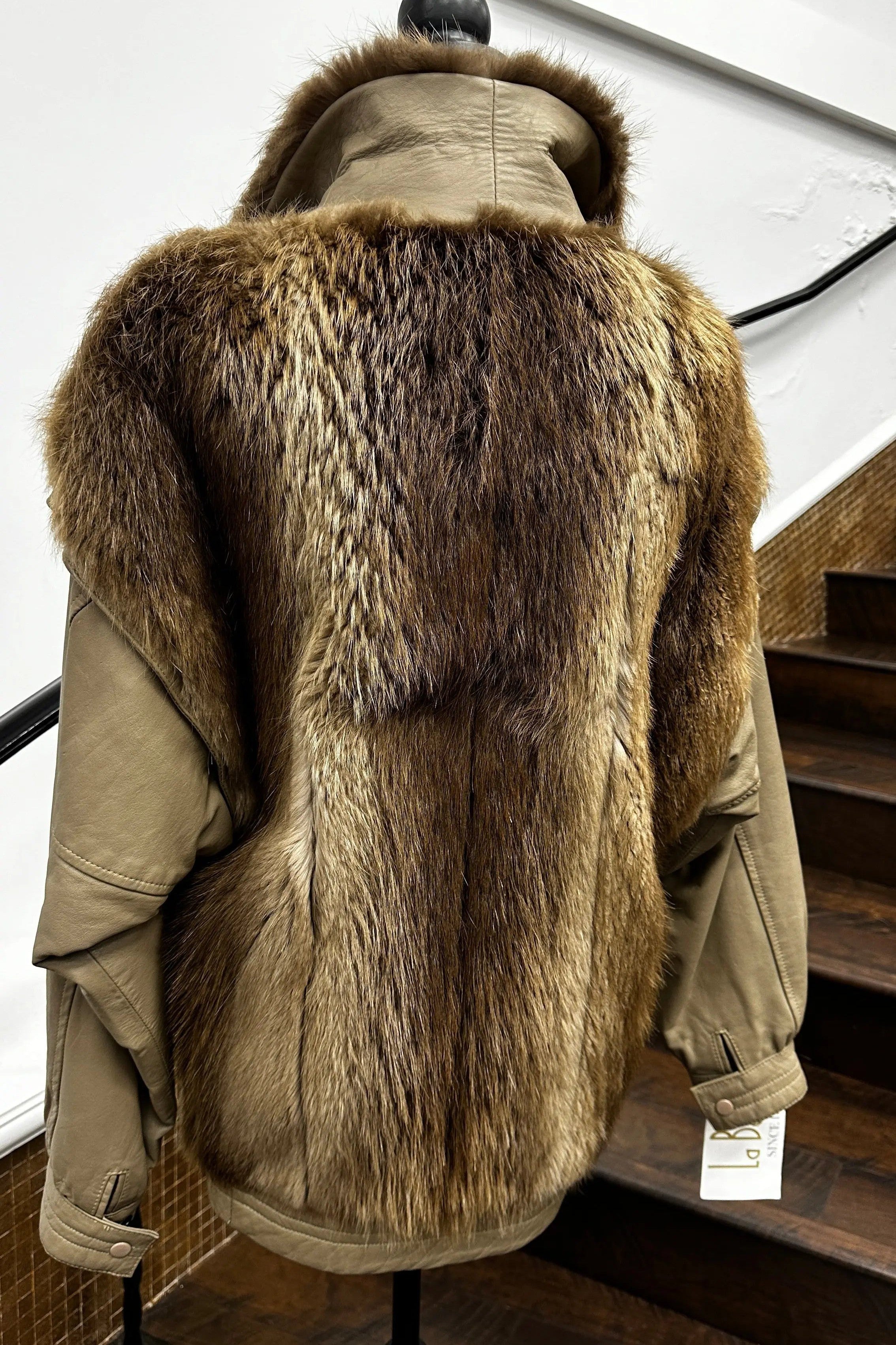 Vintage Beige Beaver Jacket with Detachable Leather Sleeves