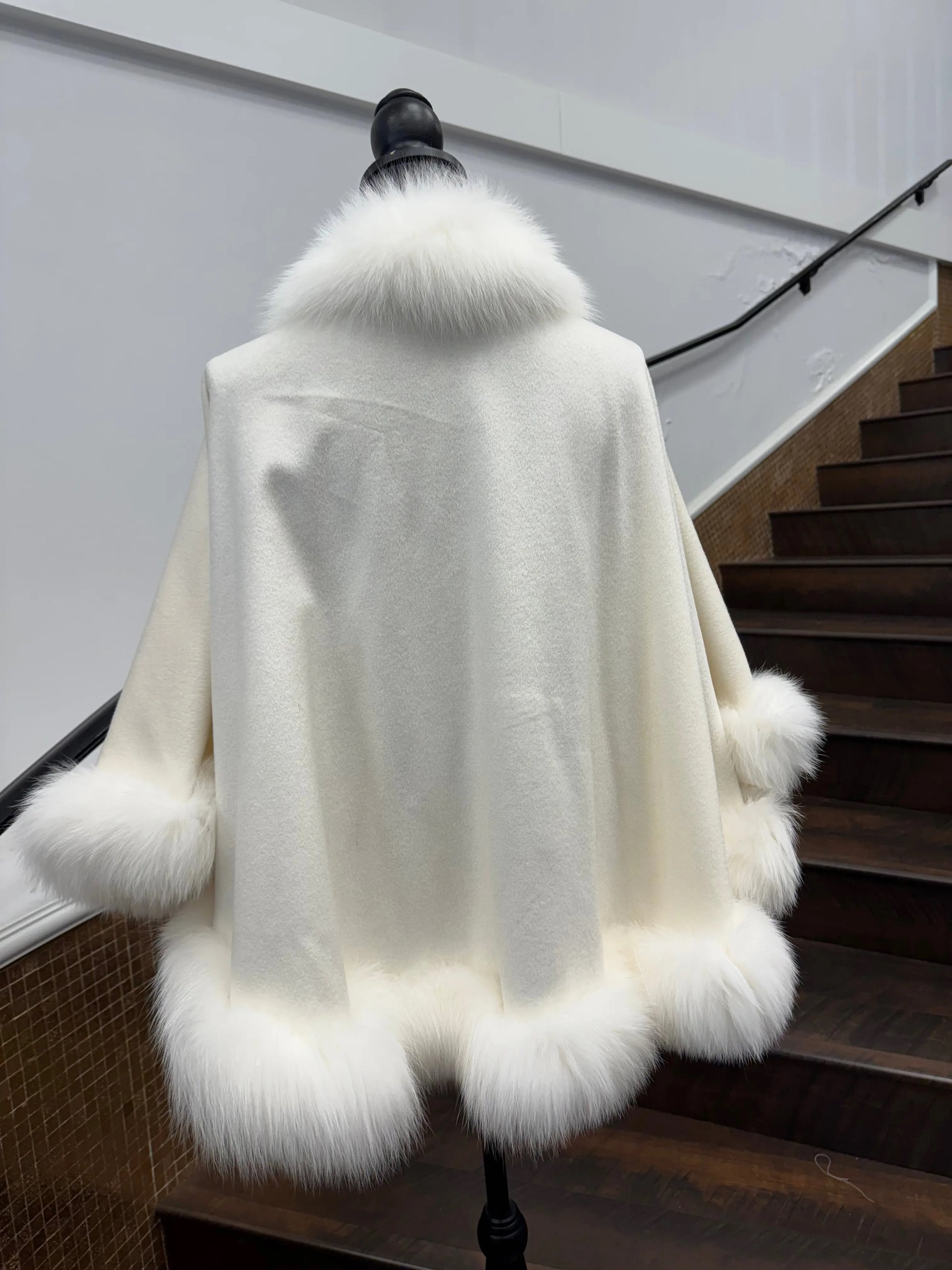 Vintage White Cashmere Cape with Fox Trim