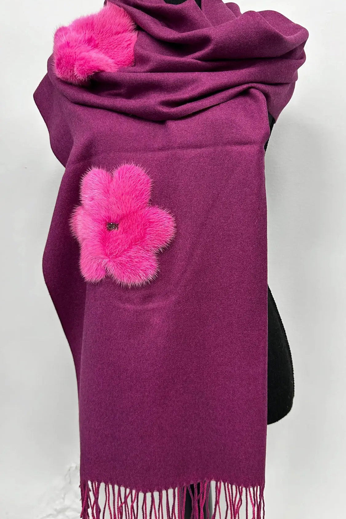 Cashmere Scarf with Mink Flowers