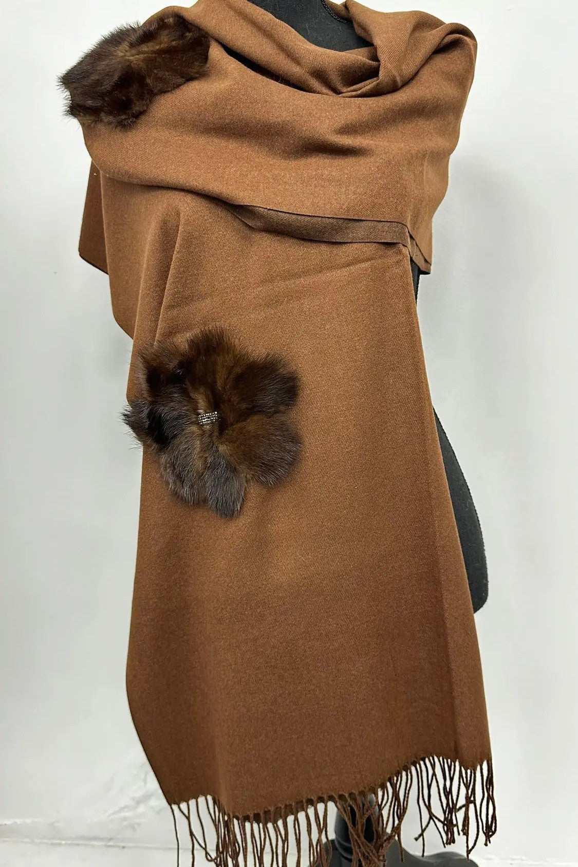 Cashmere Scarf with Mink Flowers