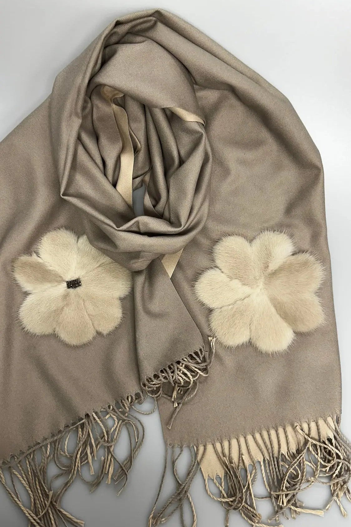 Cashmere Scarf with Mink Flowers
