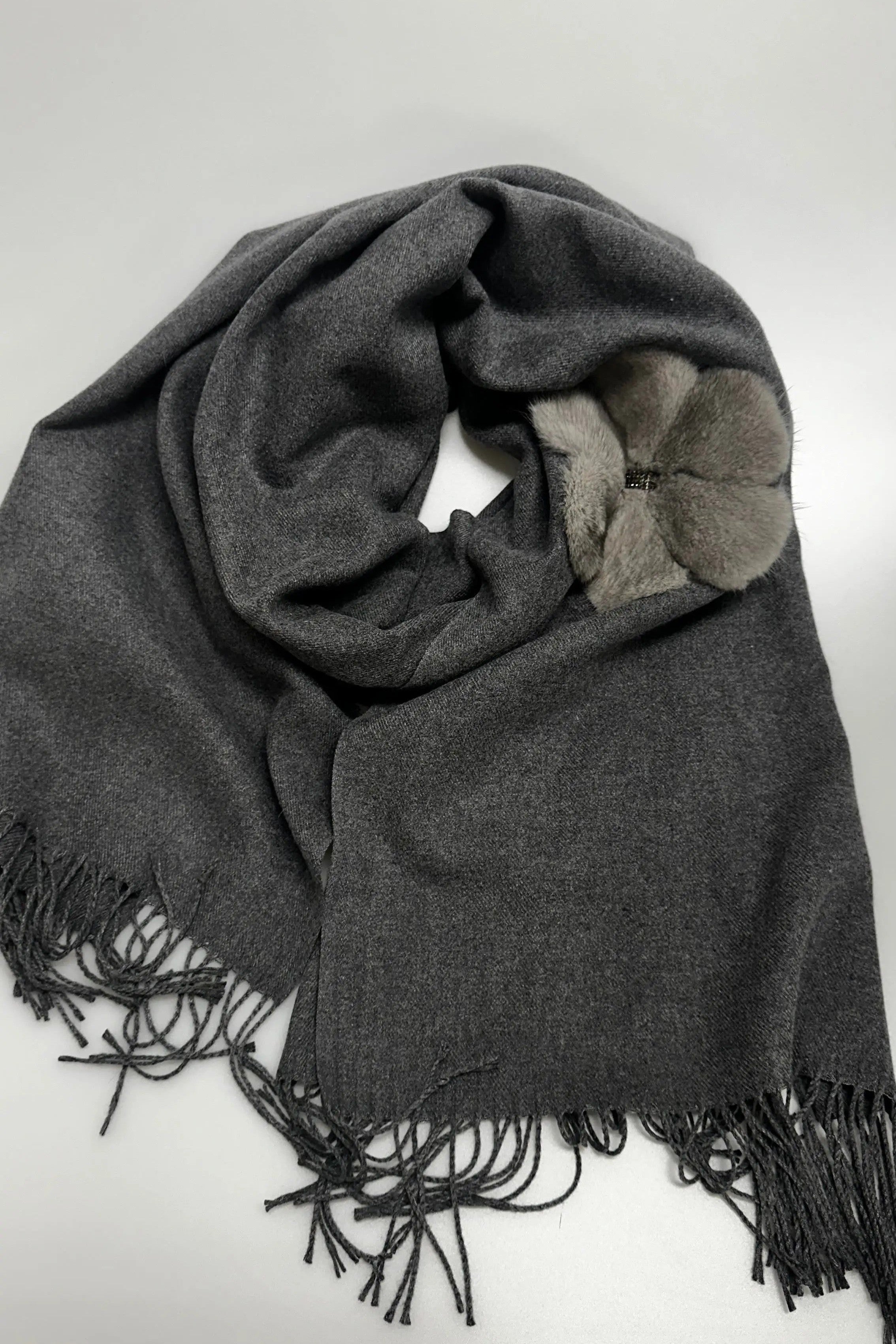 Cashmere Scarf with Mink Flowers