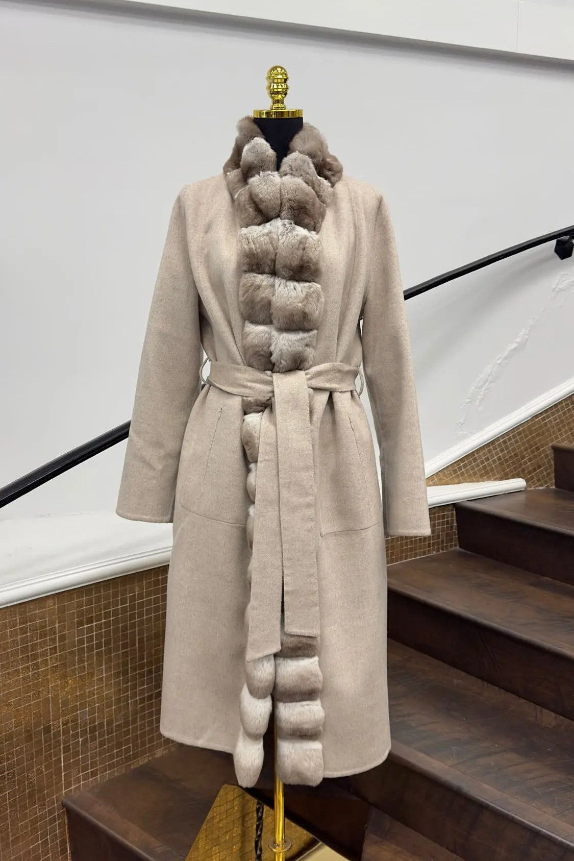 Beige Loro Piana 100% Cashmere Reversible Coat with Chinchilla Trim