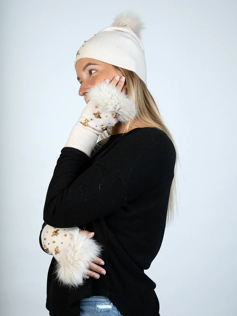 LaBelle New Collections Knitted Fingerless Glove W/Bees and Beeds