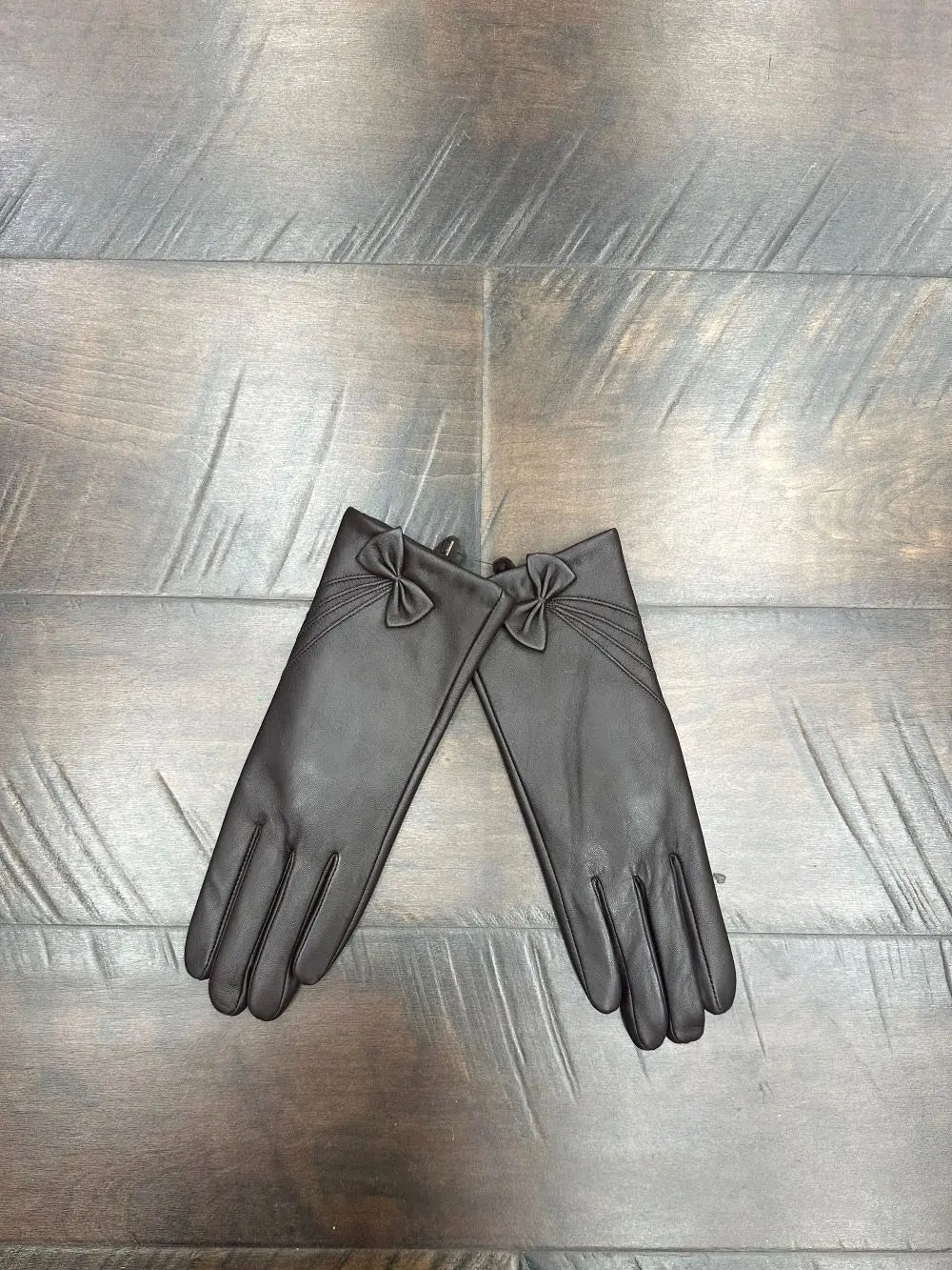 LaBelle Since 1919 Leather Gloves with Bow Detail