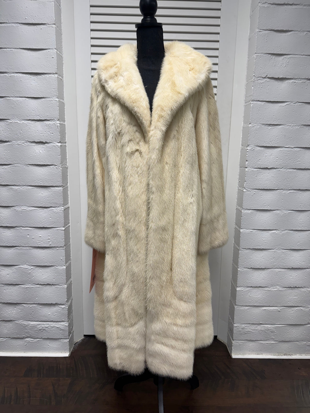 Vintage Oxi White Mink Coat