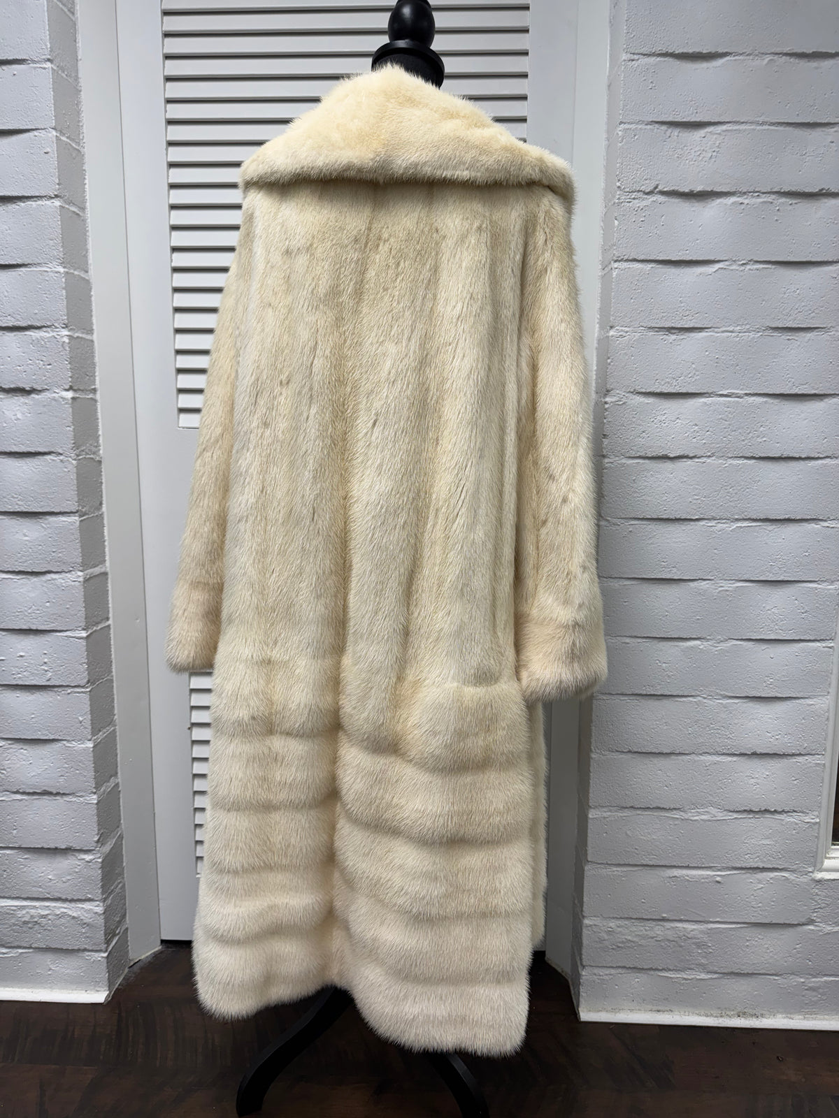 Vintage Oxi White Mink Coat
