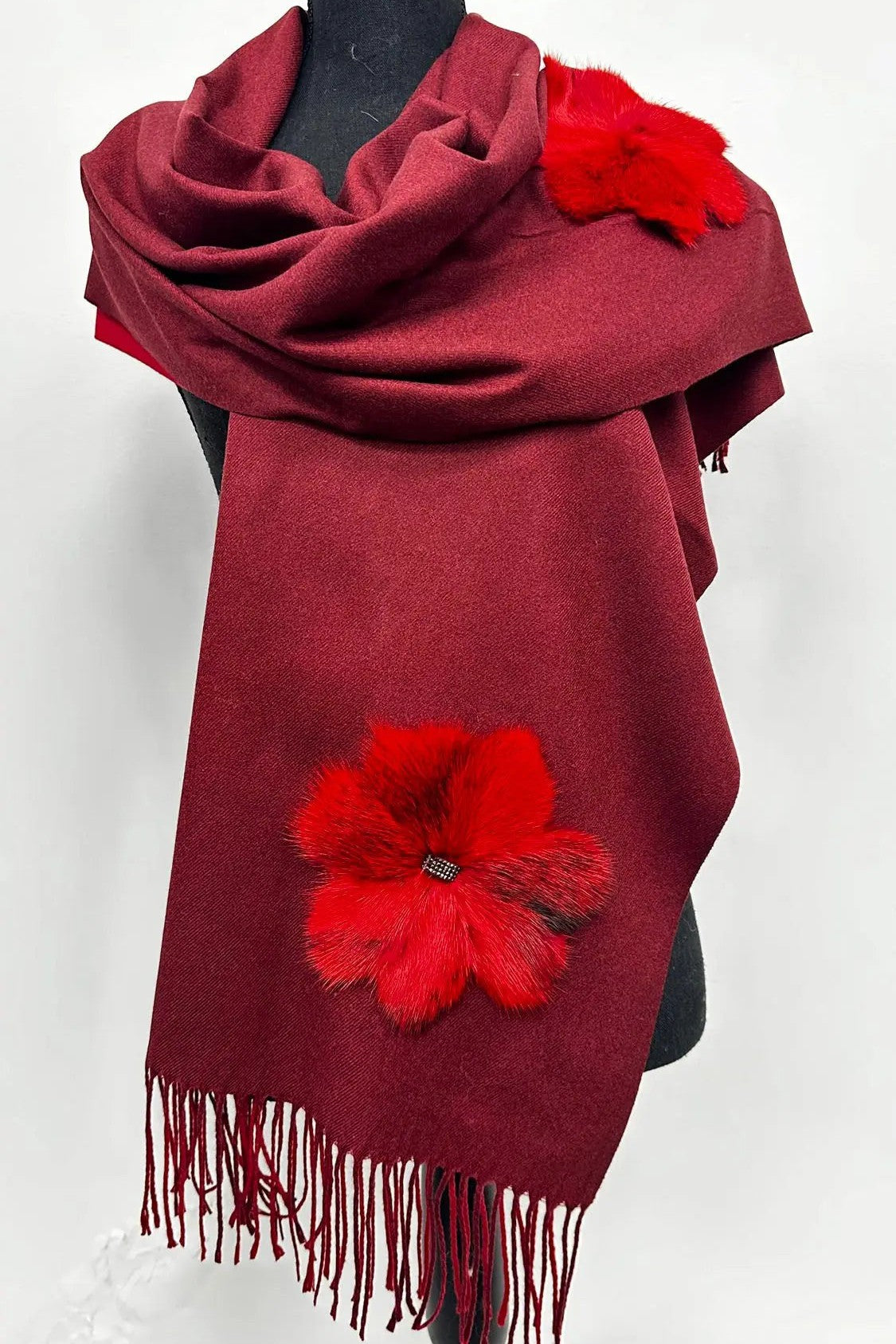 Cashmere Scarf with Mink Flowers